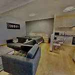 Shiro 布加勒斯特