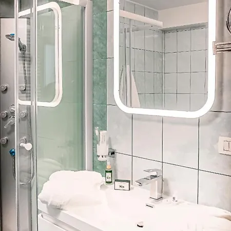 Shiro * Βουκουρέστι