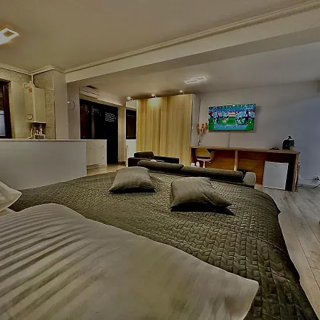 Shiro * Βουκουρέστι