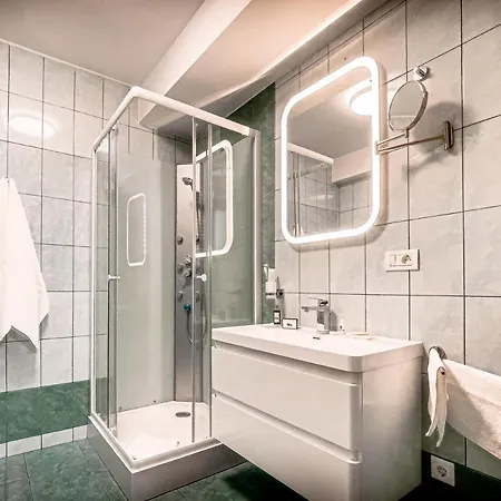 Apartament Shiro
